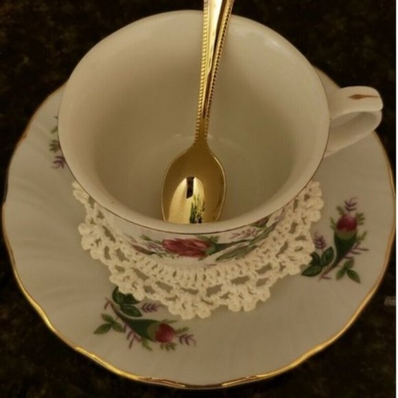 Vintage Lynns Fine China Teacup and Saucer with Gold Tone Spoon - Picture 10 of 12